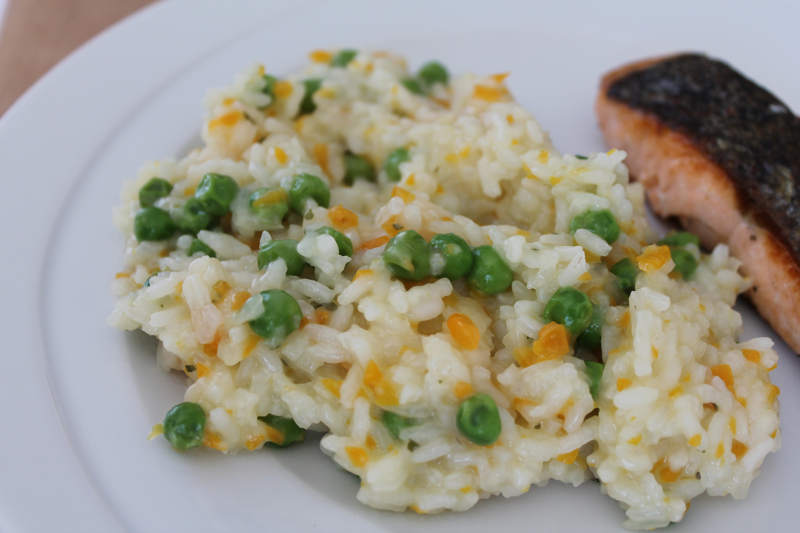 Leckeres Risotto mit Erbsen zum Mittagessen